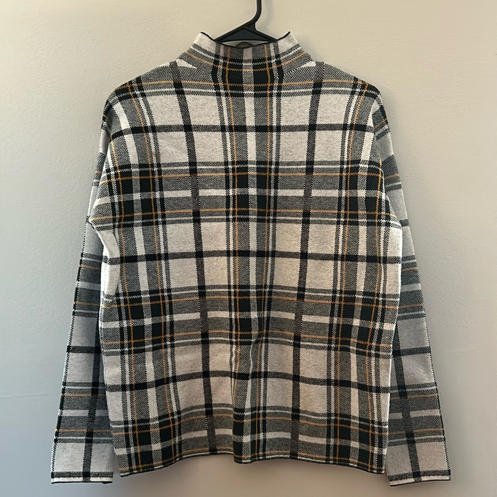 Tahari Medium Mock Neck Dark Green and Yellow Plaid Sweater